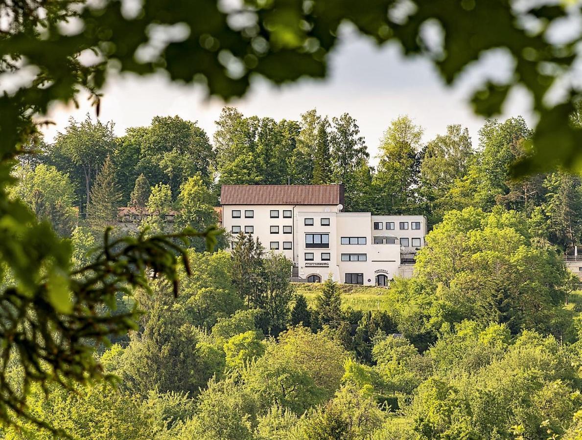 Hotel Pfefferburg Schönaich Exteriör bild